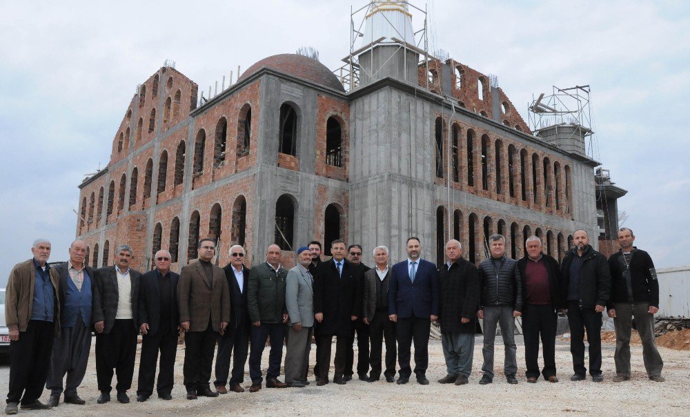 Kaymakam Pamuk, Koyuncu Yeni Merkez Cami İnşaatını İnceledi