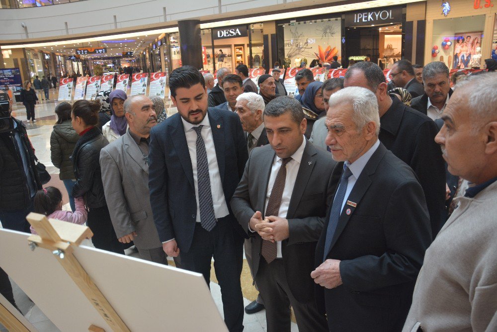 Gaziantep’te Şehit Ailelerinin Hikayelerinin Yer Aldığı Sergi Açıldı