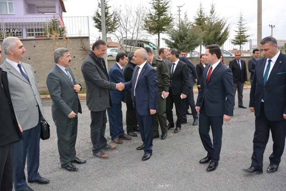 Vali Peynircioğlu Altunhisar’da