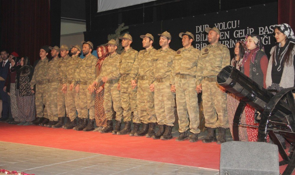 Hakkari’de Çanakkale Ruhu Yeniden Canlandırıldı