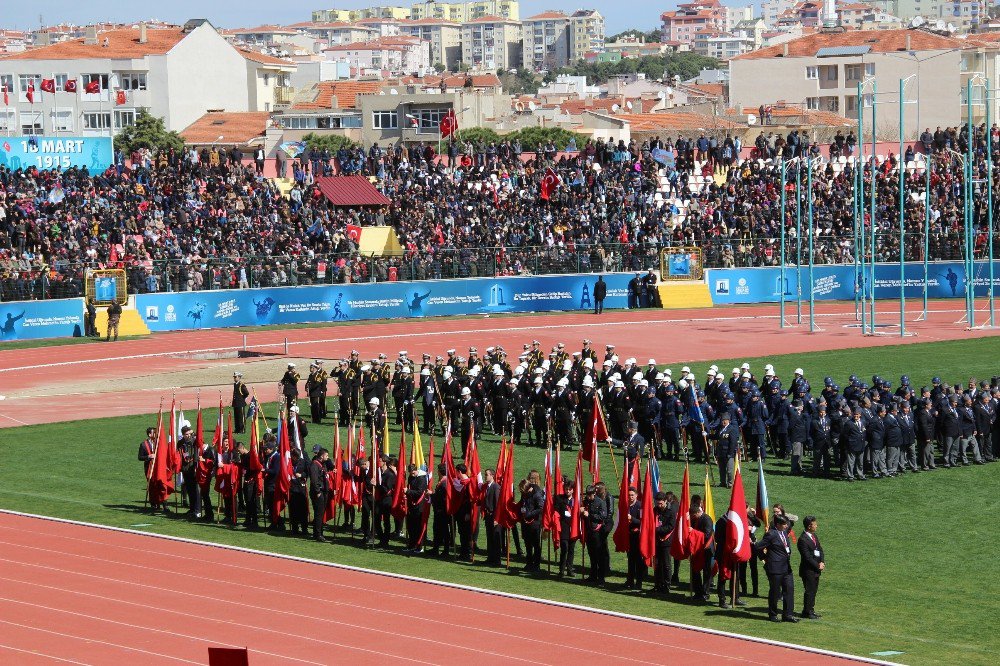 18 Mart Törenlerinde Çanakkale Belediye Başkanı Ülgür Gökhan’a Protesto