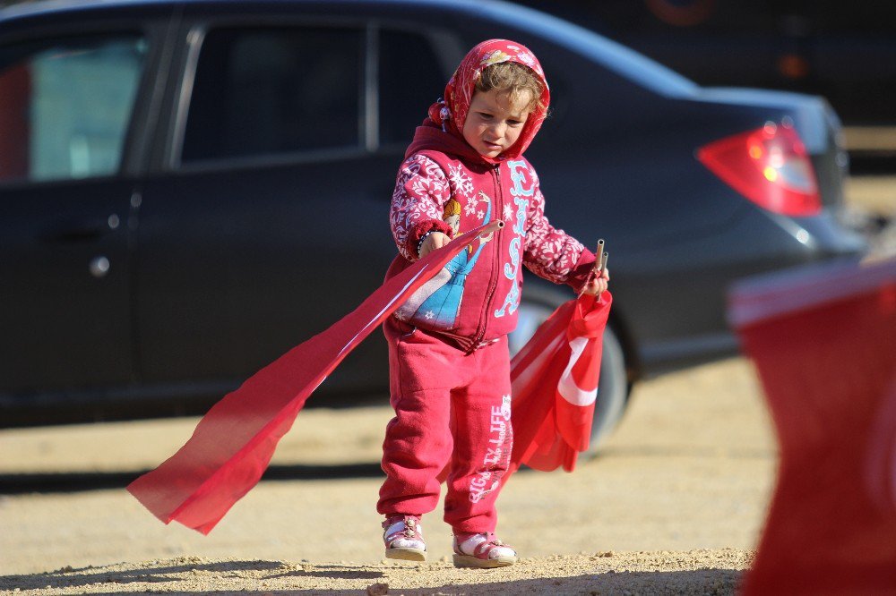 Ayvacık’ta Başbakan’ın Mitingi Öncesi 3.8 Şiddetinde Deprem