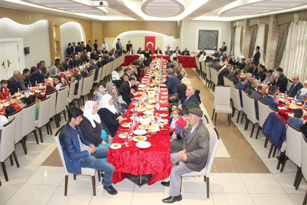 Şehit Aileleri Ve Yakınları Yemekte Bir Araya Geldi