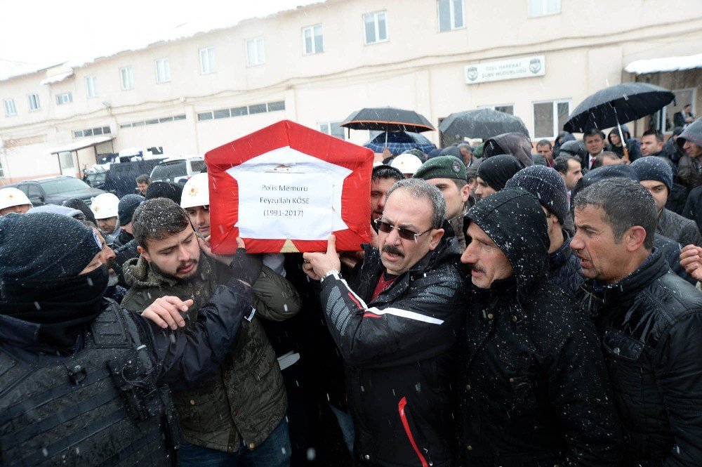 Şehit Polis İçin Tören Düzenlendi