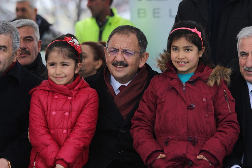 Çevre Ve Şehircilik Bakanı Mehmet Özhaseki: