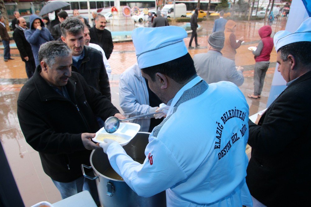 Elazığ’da, Buğday Çorbası Ve Üzüm Hoşafı İkramı