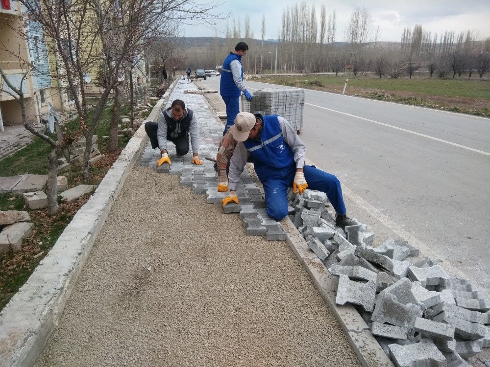 Hisarcık Belediyesinden Kilitli Parke Taşı Ve Bordür Döşeme Çalışması