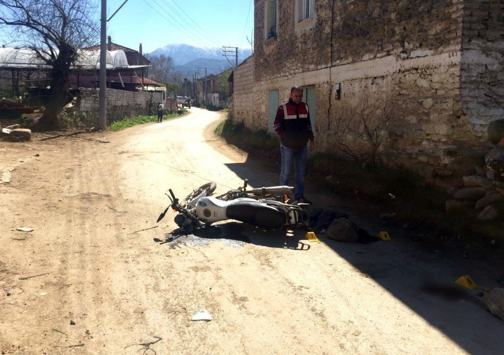 İzmir’de Motosiklet Kazası: 1 Ölü