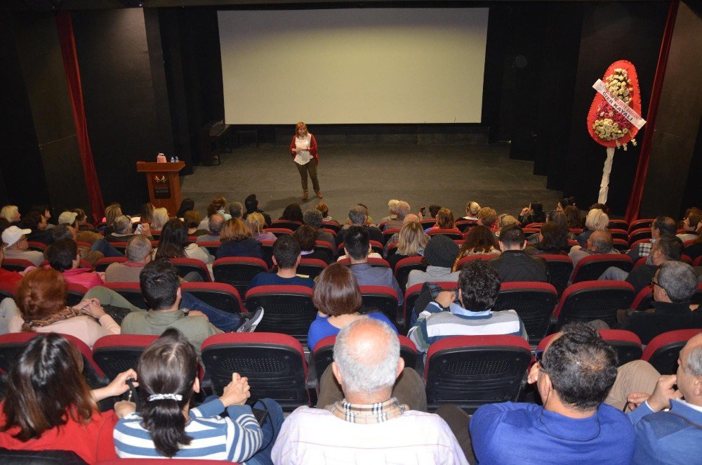 Kuşadası Belediyesi’nden “Kahkaha Volkanı“ Etkinliği