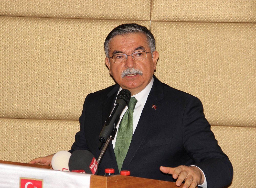 Bakan Yılmaz: "Türkiye Şehitlerimizin Uğruna Can Verdiği Değerleri Daha Da Güçlendirecektir"