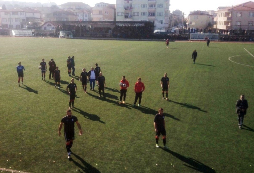 Play-off Karşılaşması Öncesi Ortalık Karıştı