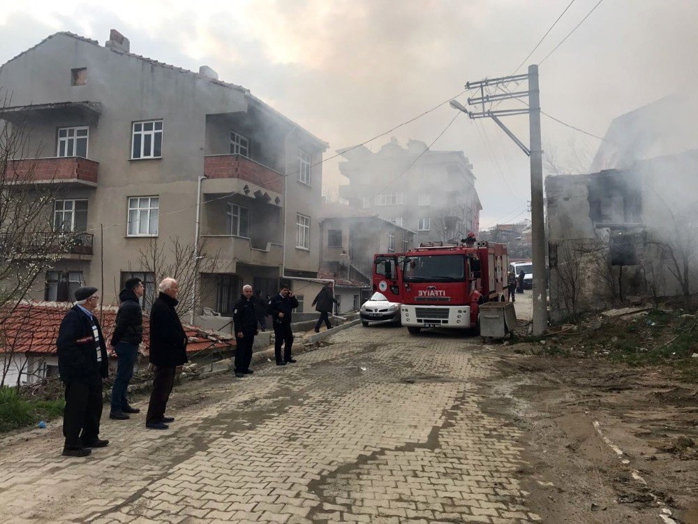 Tekirdağ’da Korkutan Yangın