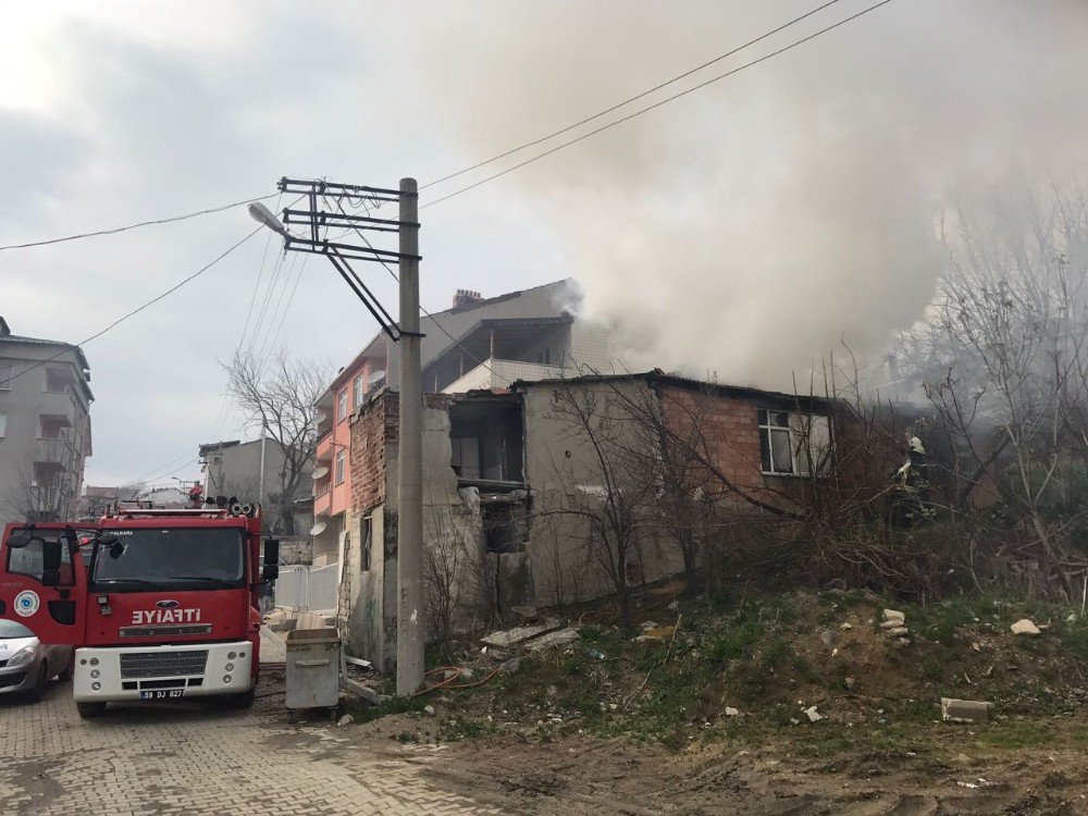 Tekirdağ’da Korkutan Yangın