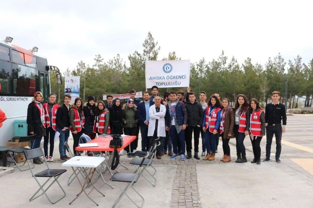 Uşak Üniversitesi Ahıska Öğrenci Topluluğu Kan Bağışladı