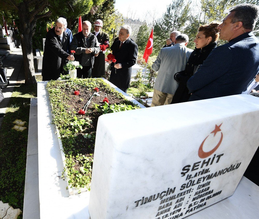 Kadifekale Şehitliğinde Duygu Yüklü Tören