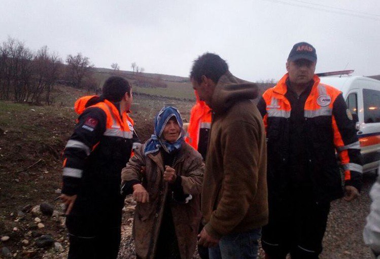 Tunceli’de Kaybolan Yaşlı Kadın İle İntihara Teşebbüs Eden Şahsı Afad Ekipleri Kurtardı