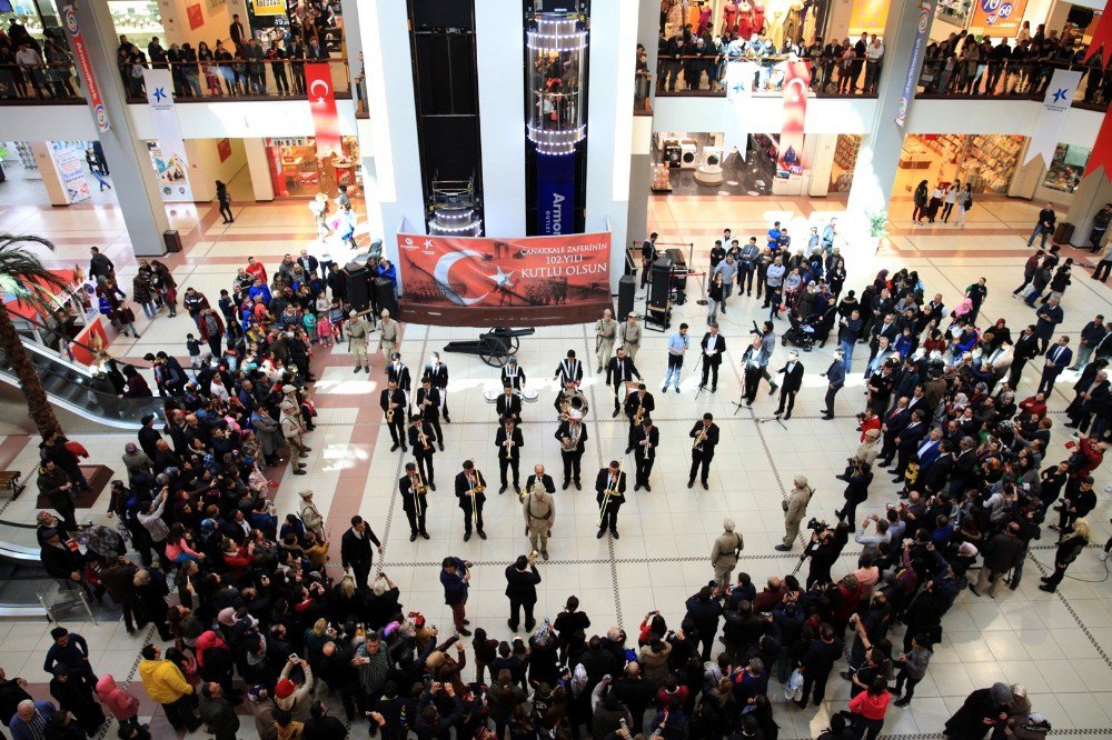 Çanakkale Zaferi Ve Şehitleri Küçükçekmece’de Anıldı