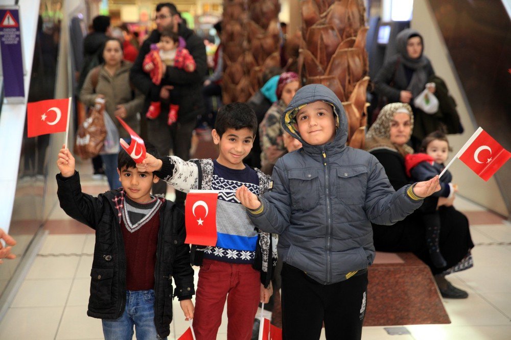 Çanakkale Zaferi Ve Şehitleri Küçükçekmece’de Anıldı