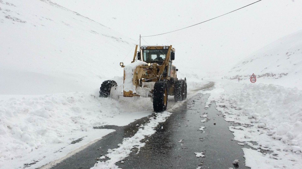 Van’da 14 Mahalle Yolu Kapalı