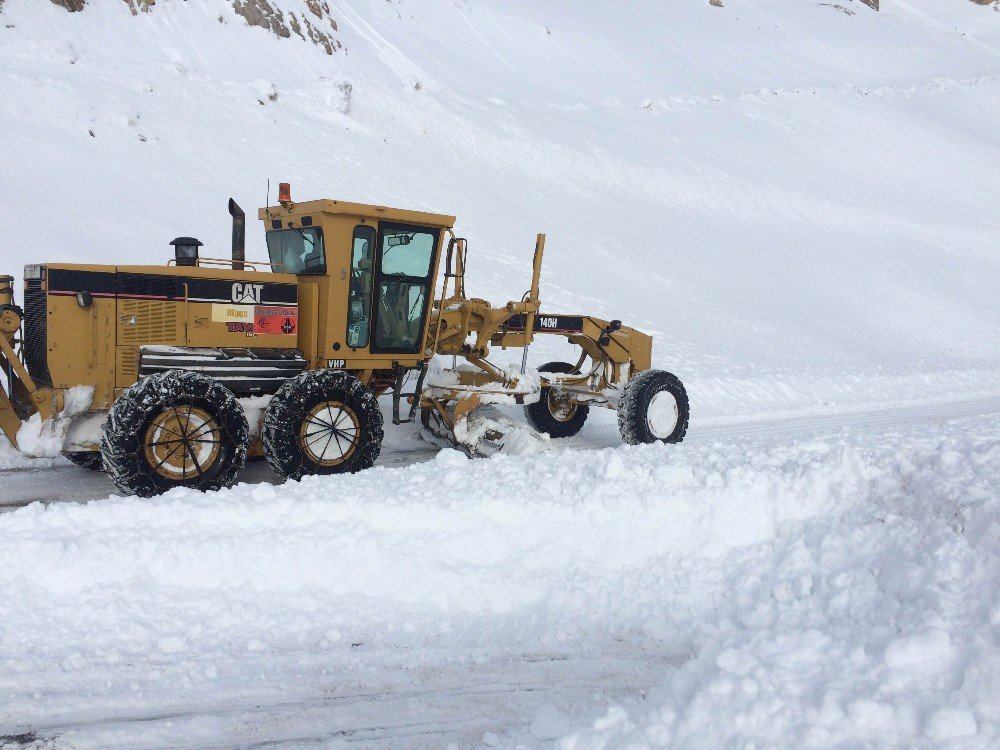 Van’da 14 Mahalle Yolu Kapalı