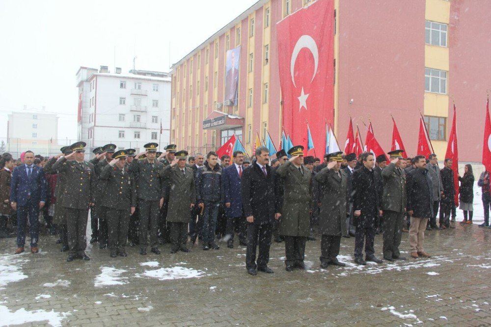 Çaldıran’da Çanakkale Şehitleri Anma Programı Düzenlendi