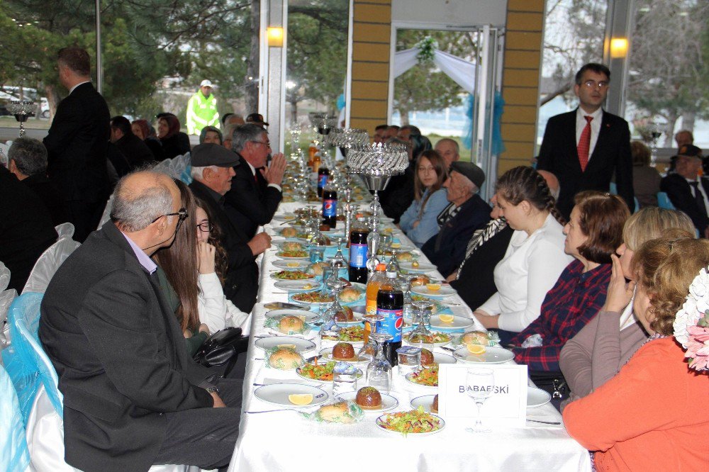 Bakan Özlü, Şehit Ve Gazi Aileleriyle Bir Araya Geldi