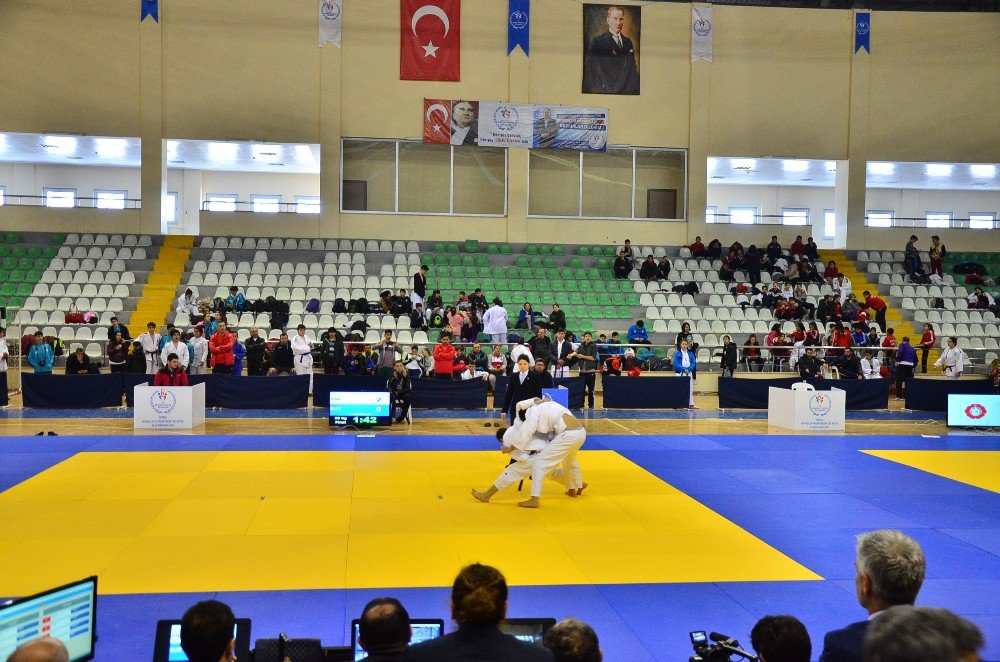 Anadolu Yıldızlar Ligi Judo Şampiyonası Sona Erdi