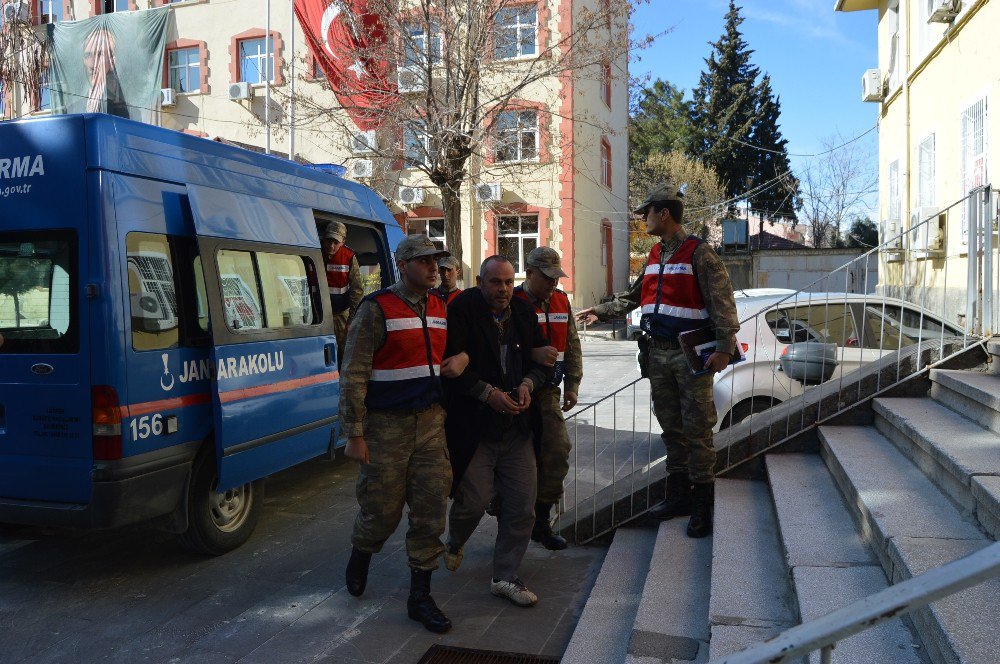 Kaçak Kazı Yapan 4 Şahıs Yakalandı