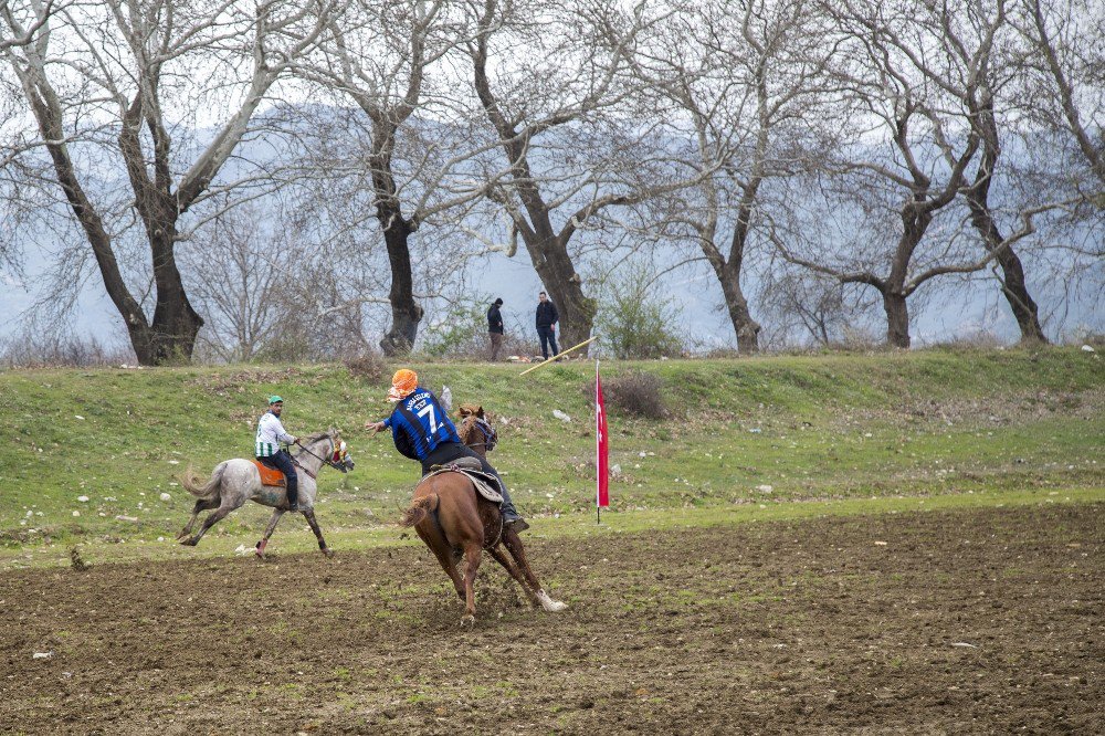 Bursa’da Cirit Oyunları Nefes Kesti