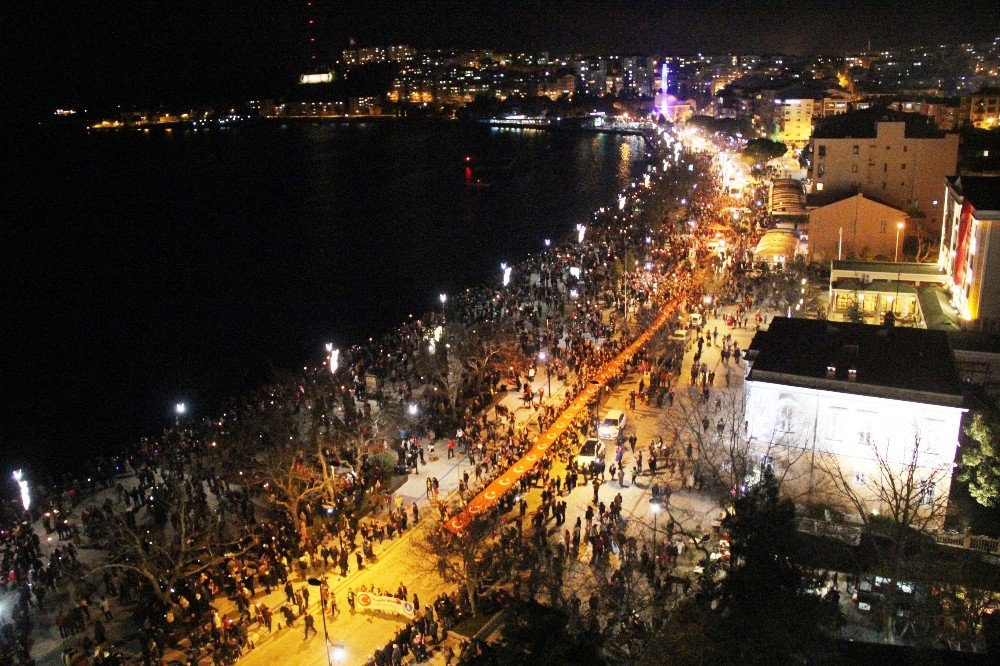 Çanakkale Zaferi’nin 102. Yılında Fener Alayı Coşkusu