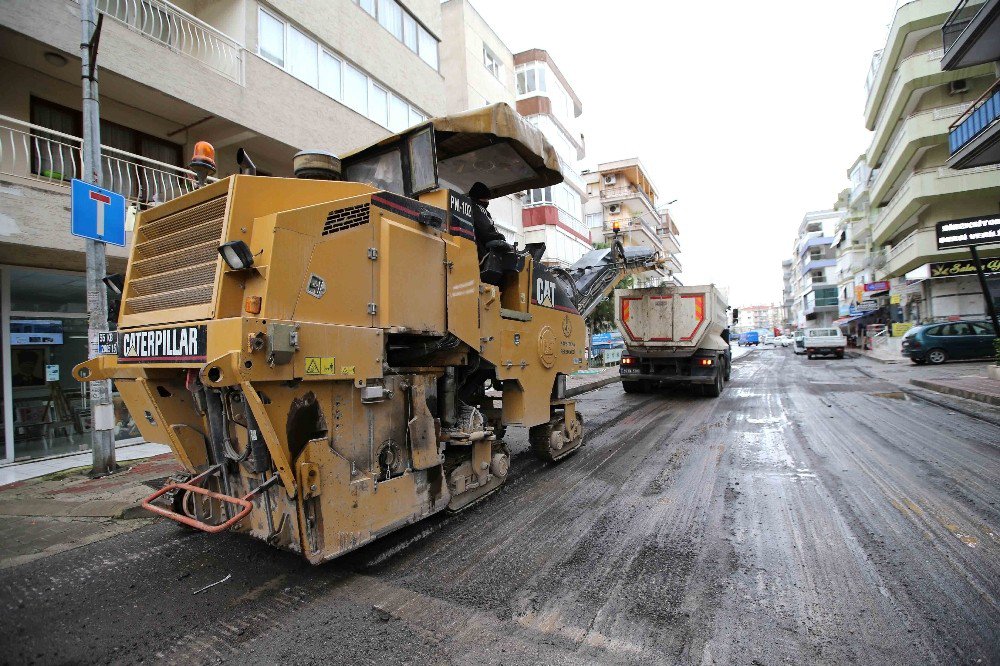 Karşıyaka’nın Sokakları Güzelleşiyor