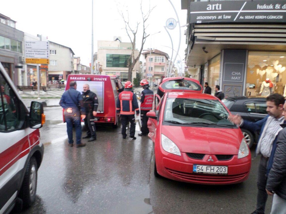 Sakarya’da Zincirleme Kaza: 1 Yaralı