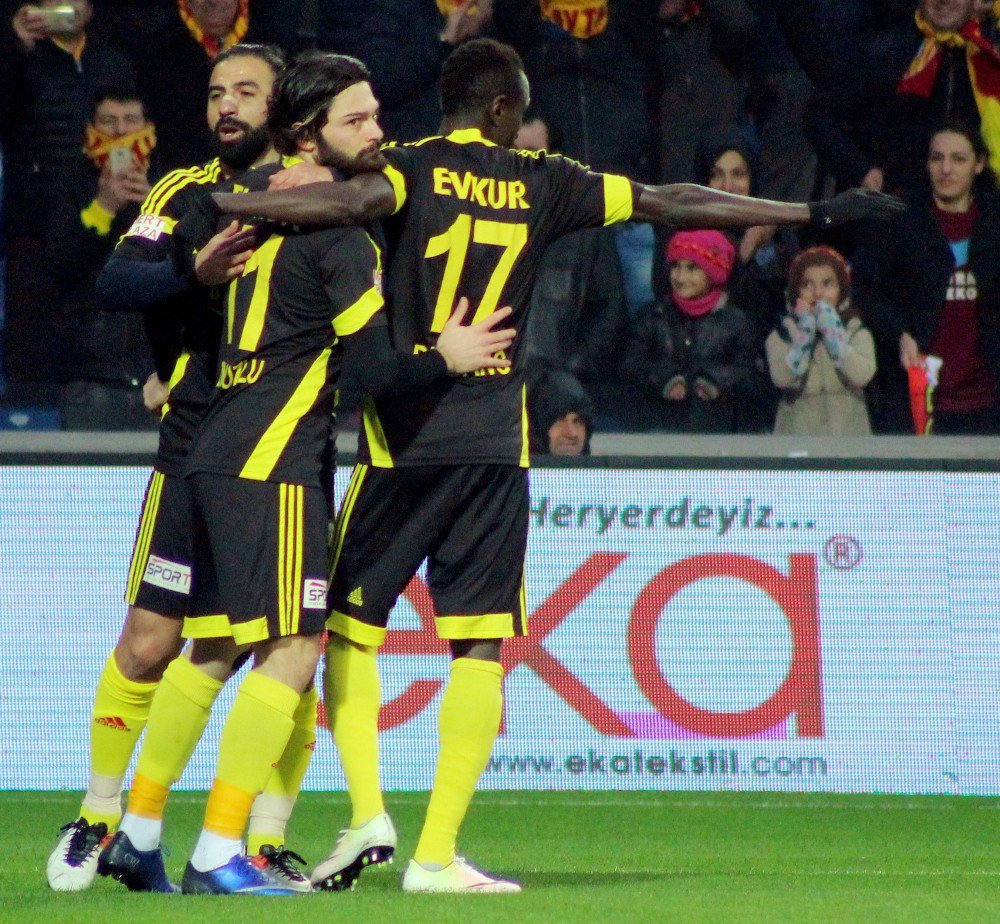 Evkur Yeni Malatyaspor Camiası Şampiyonluk İçin Kenetlendi