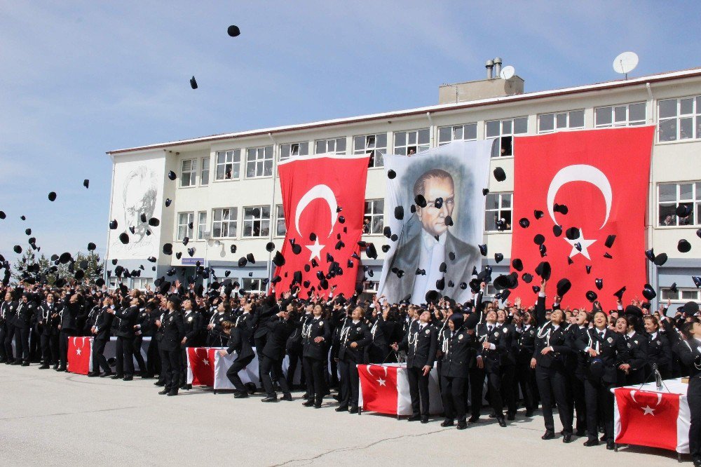 Yozgat Pomem’de Bin 100 Öğrenci Mezun Oldu