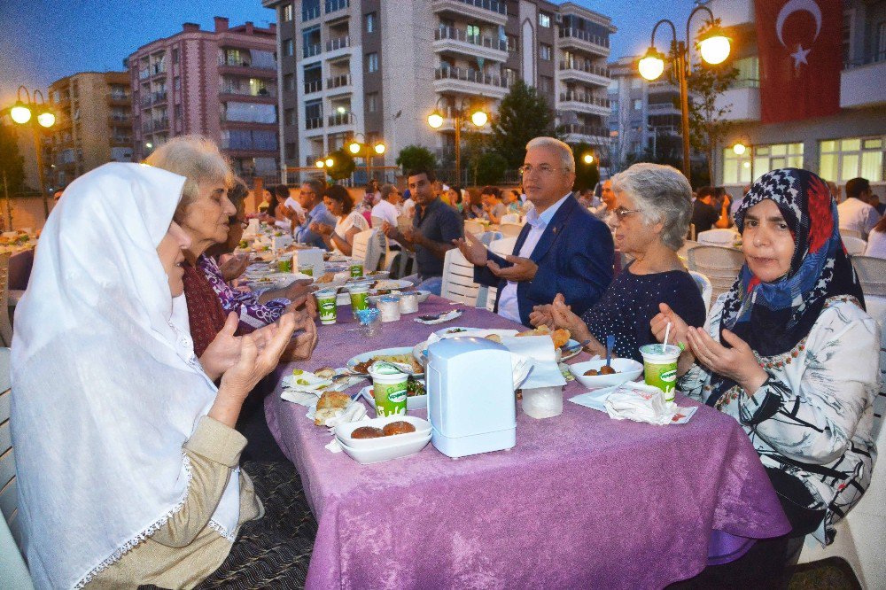 Torbalı Huzurevini Bakan Sayan Hizmete Açacak