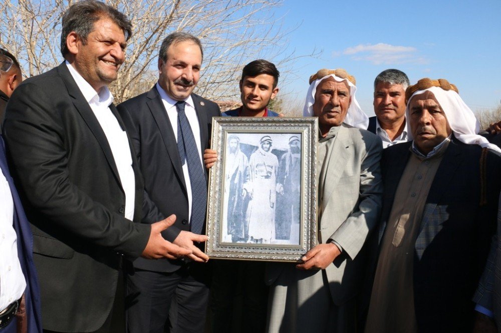 Akçakale’de “Evet” Toplantısı Mitinge Dönüştü