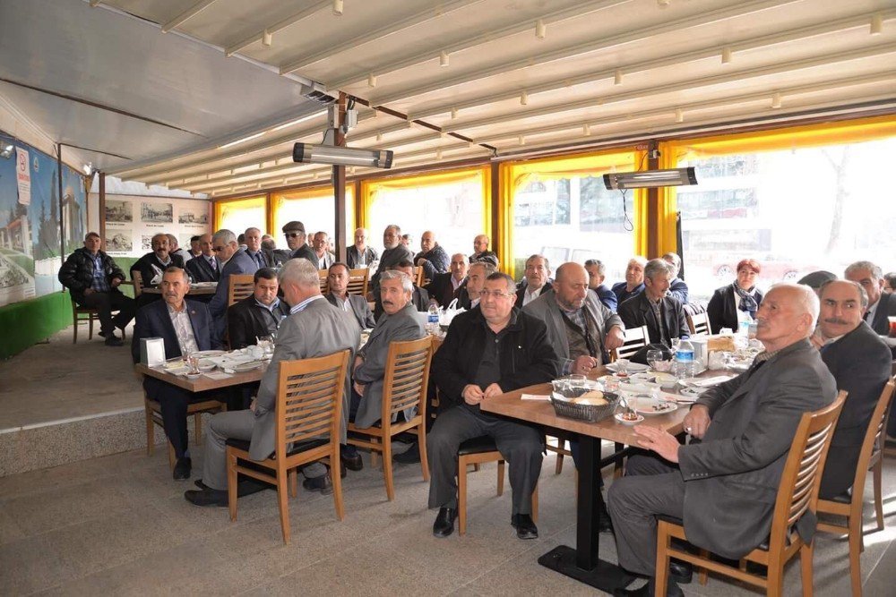 Belediye Başkanı Selim Yağcı, Muhtarlarla Bir Araya Geldi