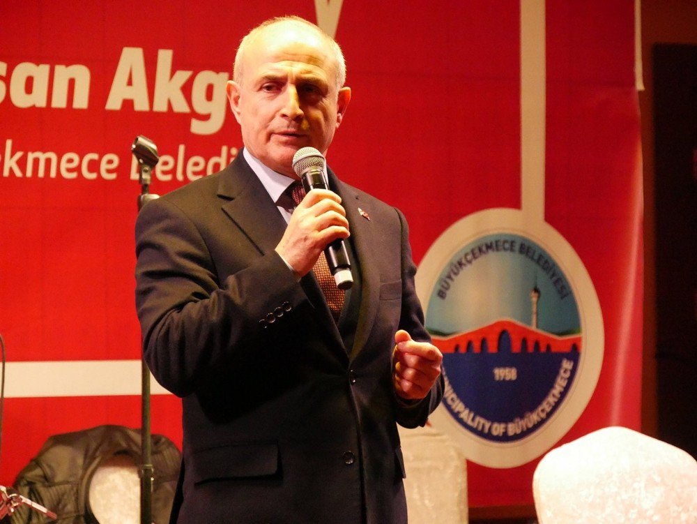 Başkan Akgün: "Doktorluk İnsanlık Adına Çok Ulvi Bir Meslektir"