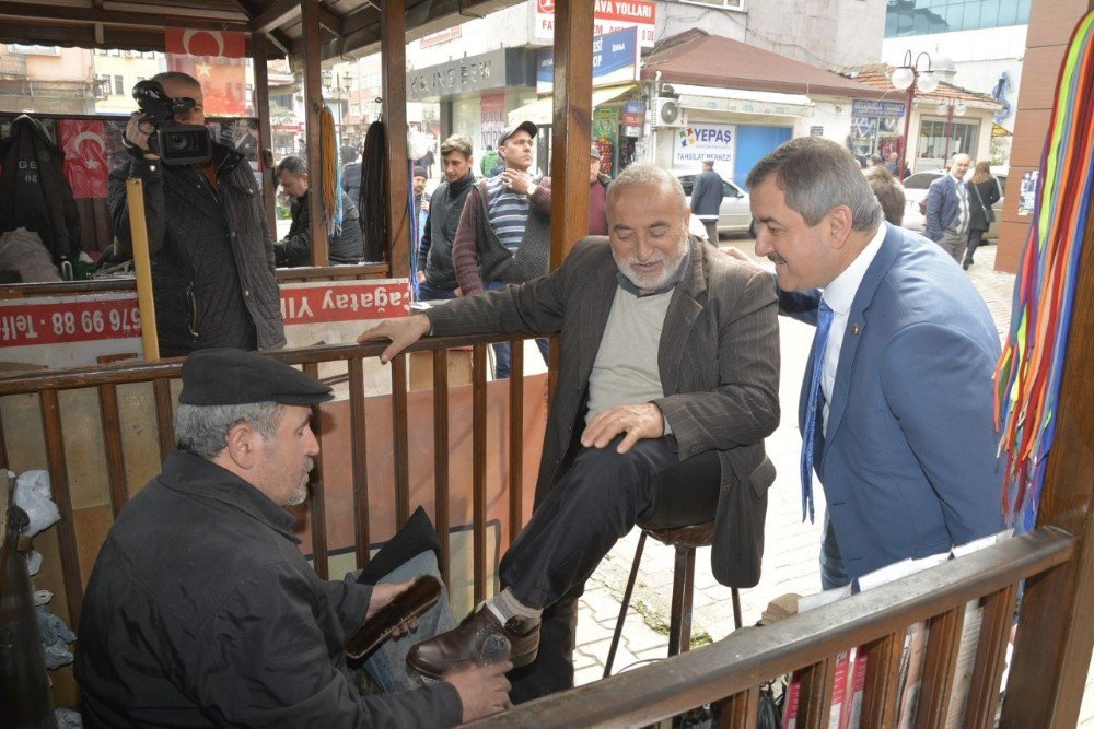 Başkan Anlayan, Esnaftan Destek İstedi