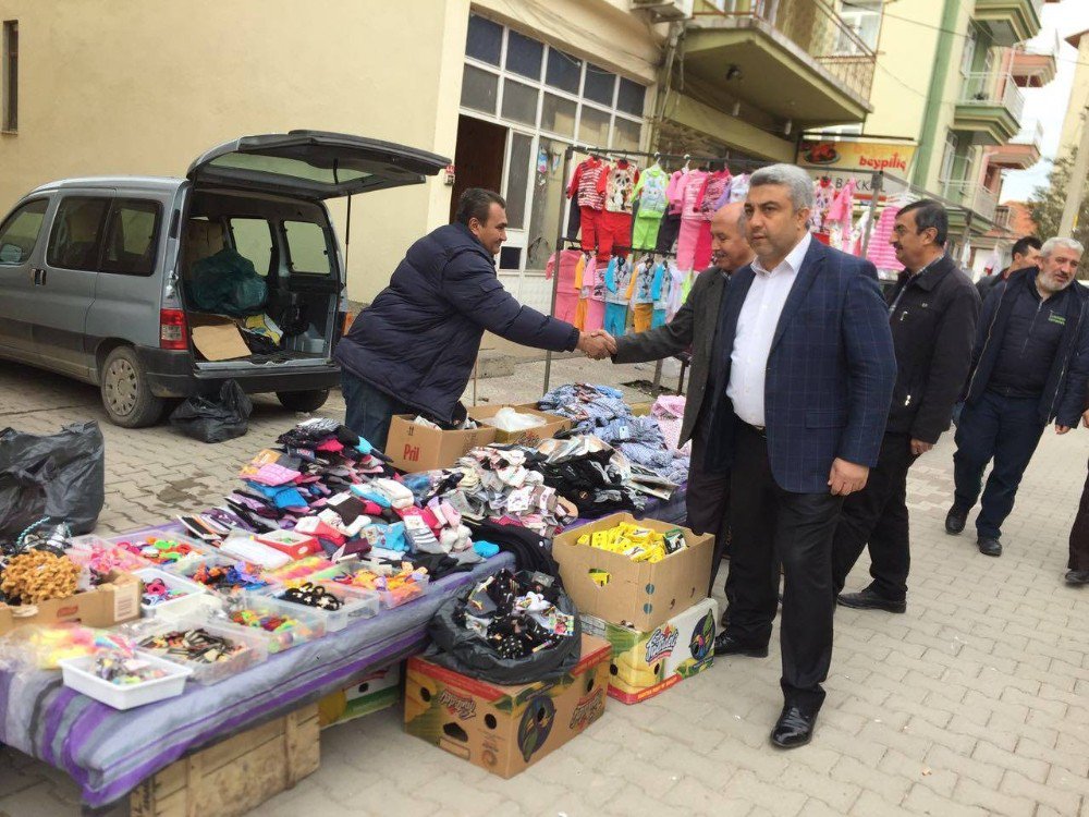 Hisarcık Ak Parti Teşkilatı ‘Evet’ İçin Pazara İndi