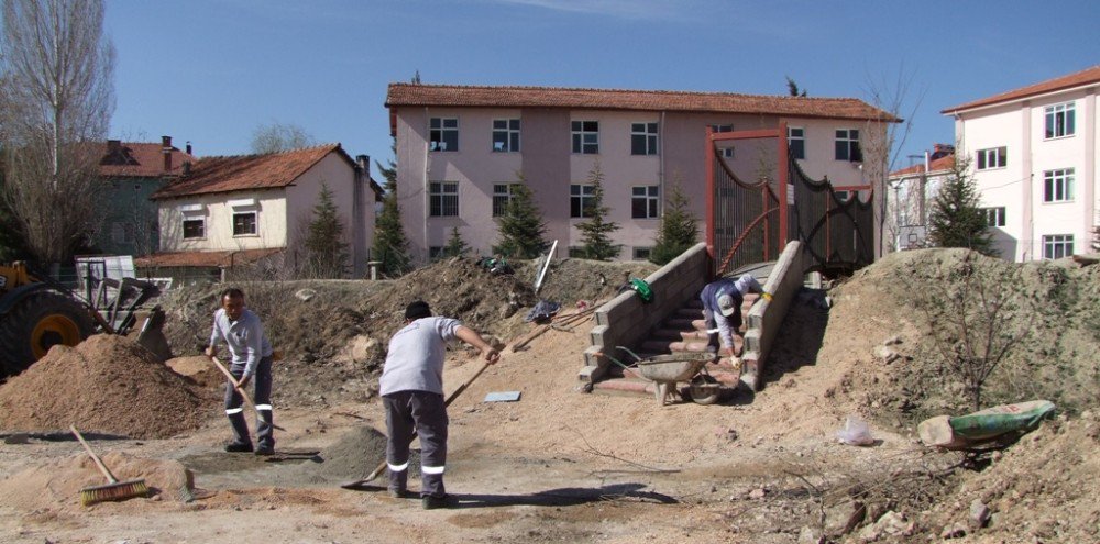 Korkuteli Belediyesinden Öğrencilere Köprü