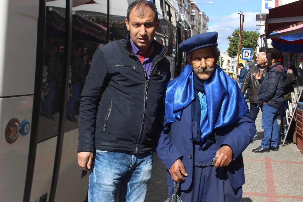 Kadın Gibi Giyinen Erkeklere Kızan Salih Dede’den İlginç Eylem