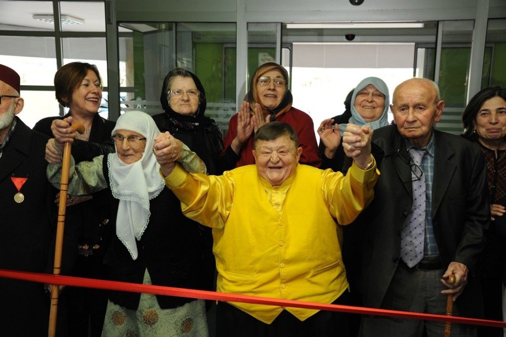 Huzurevinde "Sizi Bekleyenler Var" Etkinliği