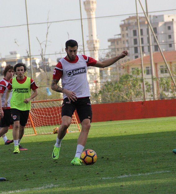 Ahmet Dereli Atıyor, Adanaspor Kaybetmiyor