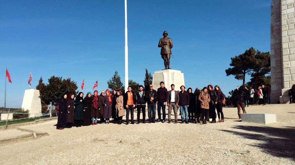 Beü Öğrencileri 57. Piyade Alay Şehitliği’ni Ziyaret Etti