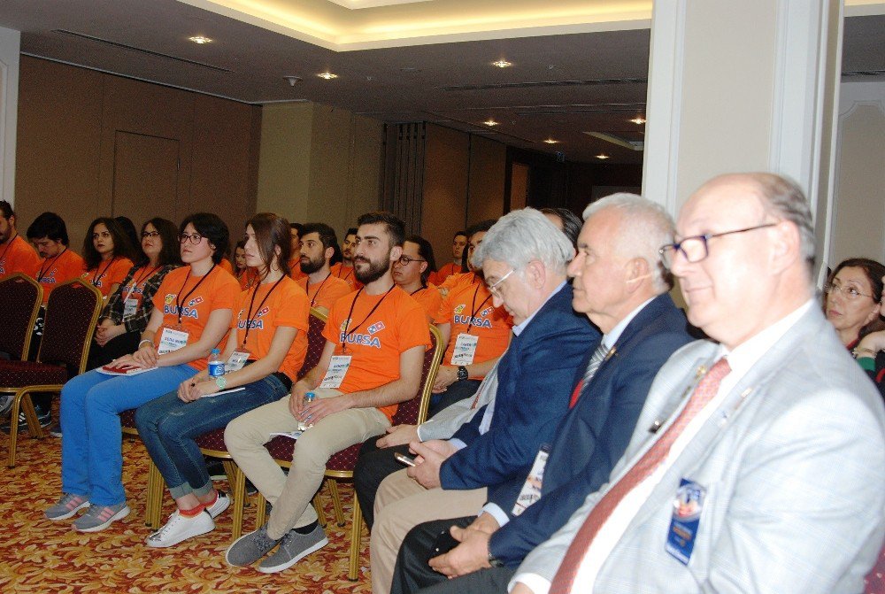 Demirtaş Rotary Gençlere Liderlik Ve Mizahı Anlattı