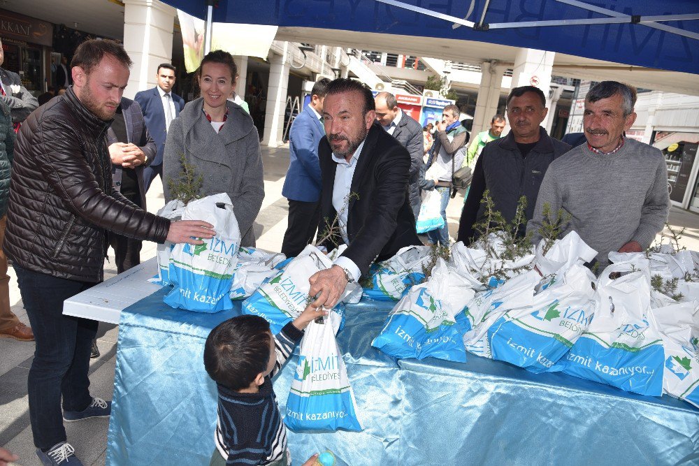 Başkan Doğan, Fidan Dağıtım Törenine Katıldı