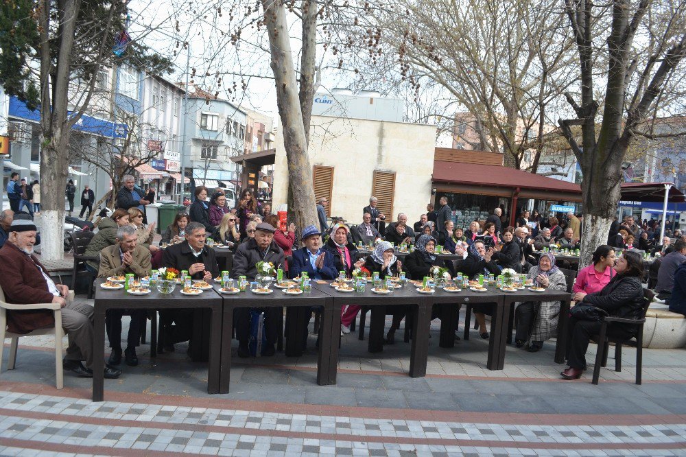 Yaşlılar Haftasında Yaşlılara Özel Eğlence