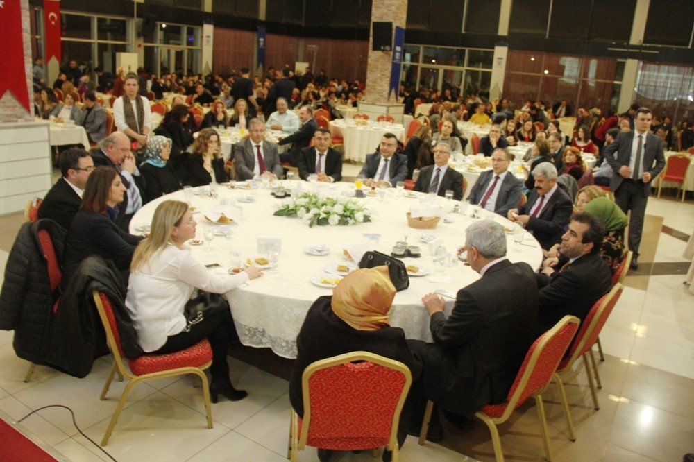 Başkan Karaosmanoğlu, Sağlık Personelini Yemek Programında Ağırladı