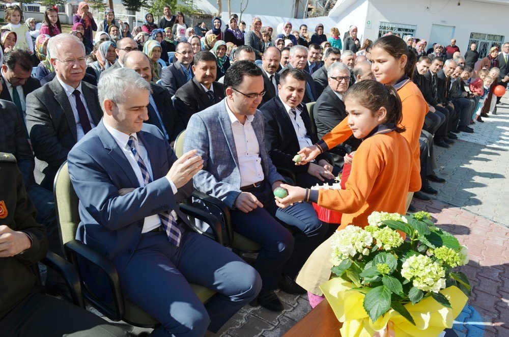 Kula Ve Turgutlu’da Nevruz Coşkusu